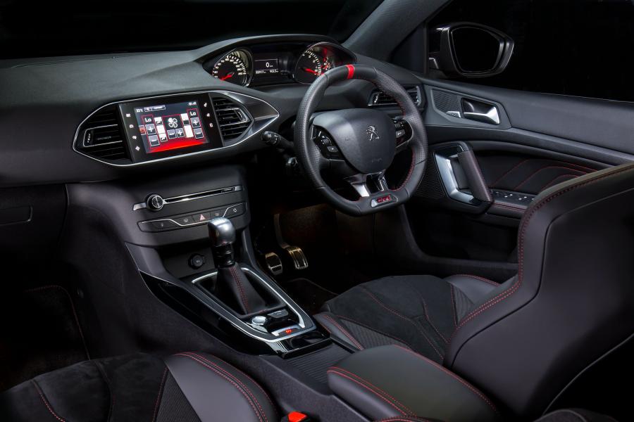  Peugeot 308 GTi 2016 года  (AU) (фото 25 из 30)